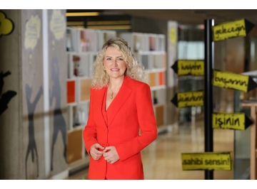 Güntulu Peker: “Asıl Mesele Dijitalleşmek Değil, Kurumsal Aklı Yeniden Kurmak”