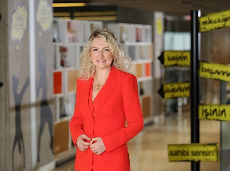 Güntulu Peker: “Asıl Mesele Dijitalleşmek Değil, Kurumsal Aklı Yeniden Kurmak”