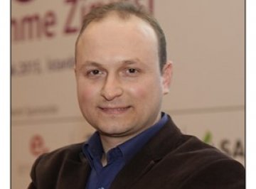 Dr. Mehmet Çelikpençe
